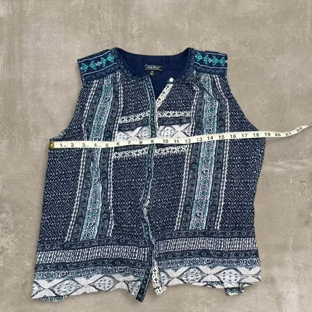 Lucky Brand Embroidered Sleeveless Button Down Boho Top - Picture 3 of 5